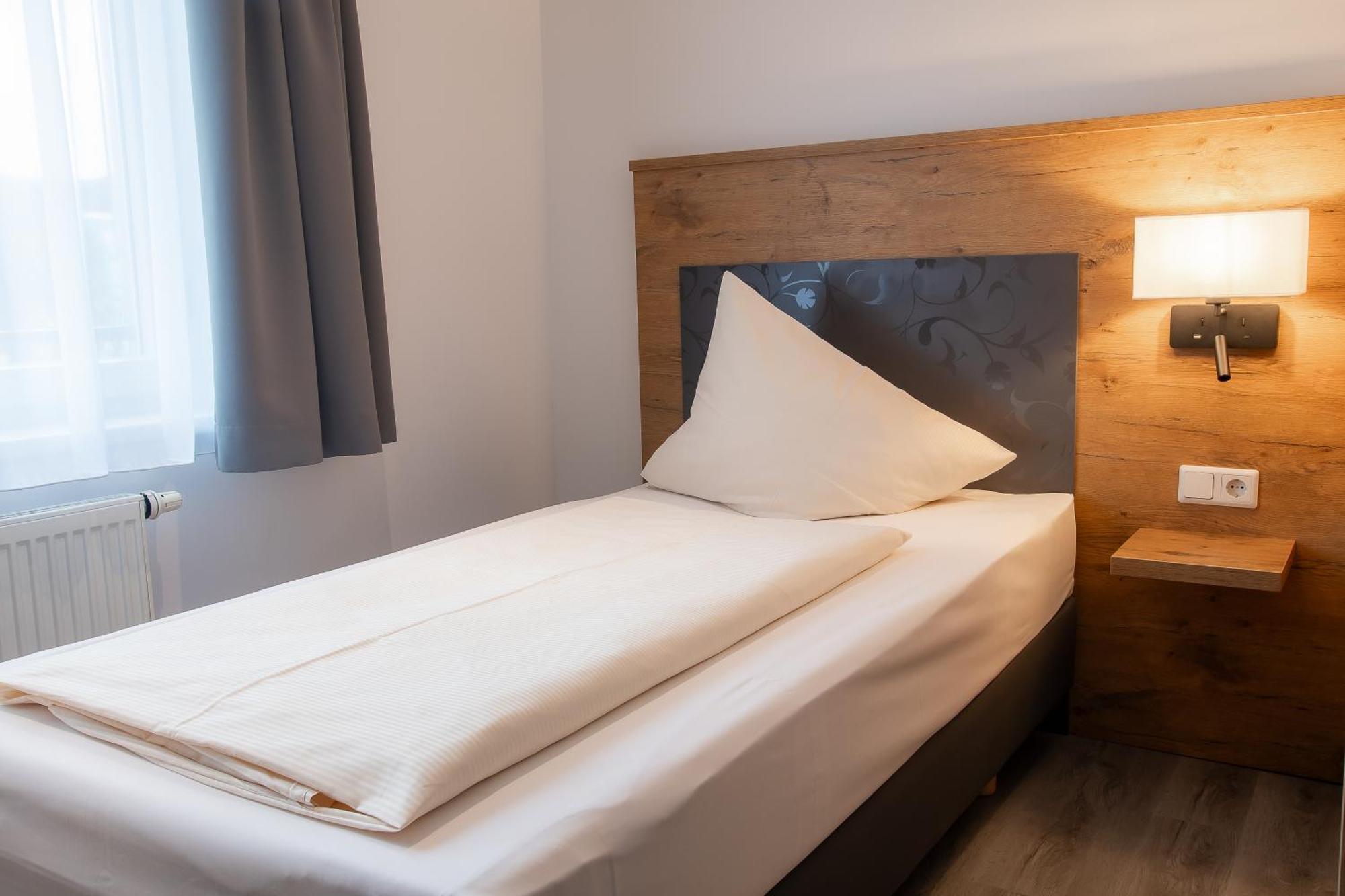 Hotel & Restaurant Bestenheider Stuben 베르트하임 외부 사진